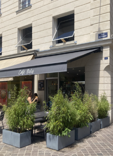 Devanture du café Noly à Saint-Germain-en-Laye coffee shop torréfacteur avec terrasse